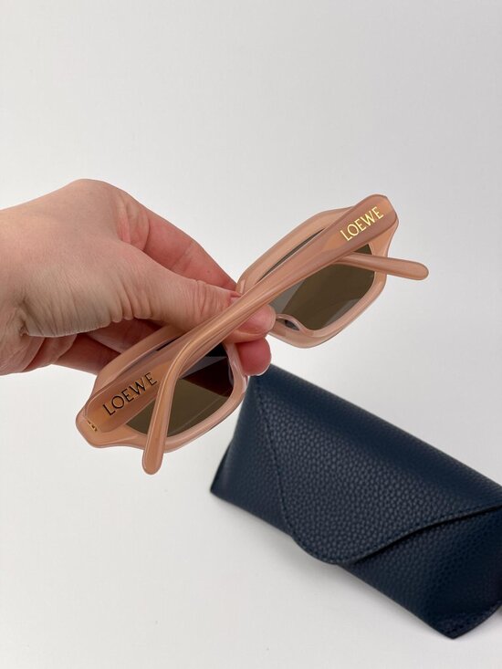 Loewe LW40157U SLIM 72E Rectangle Sunglasses Shiny Nude Pink Frame Grey Lenses main image 4